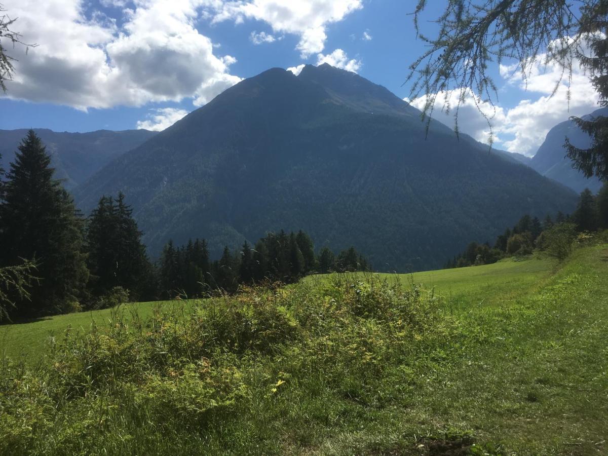 Tabla Heustall Piz Tschutta Vna Dış mekan fotoğraf